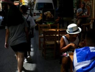 Guardian για Ελλάδα: «Τελευταίες ωδίνες για το ελληνικό δράμα διάσωσης αλλά οι δυσκολίες δεν έχουν ακόμα τελειώσει».